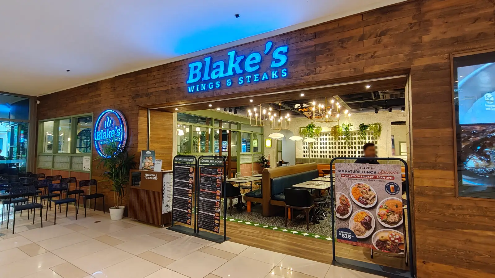 BLAKES WINGS & STEAKS in Fairview Terraces